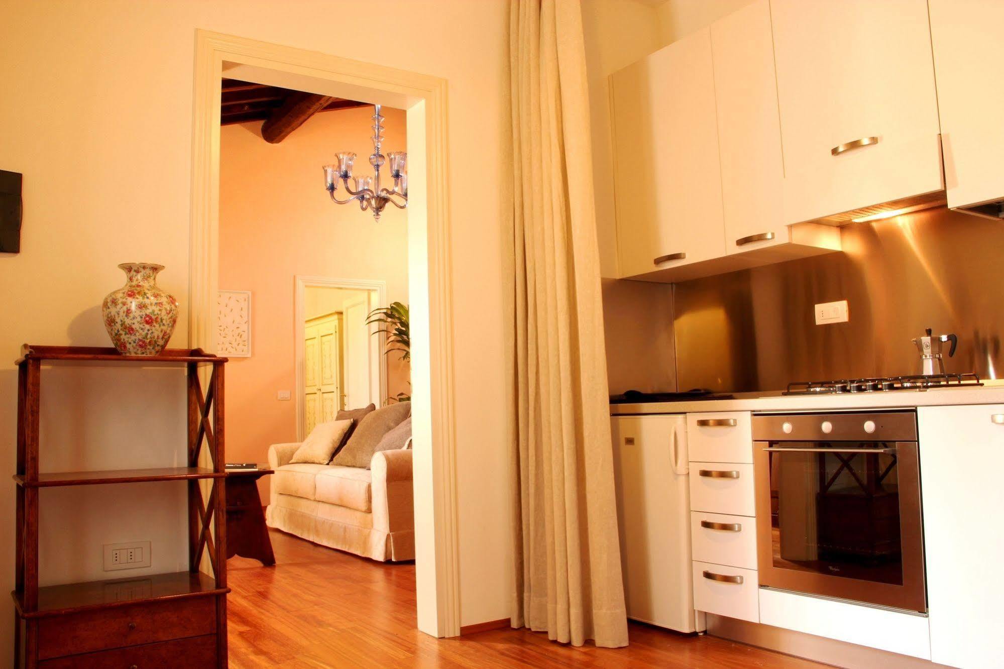 Florence View Apartments Екстер'єр фото